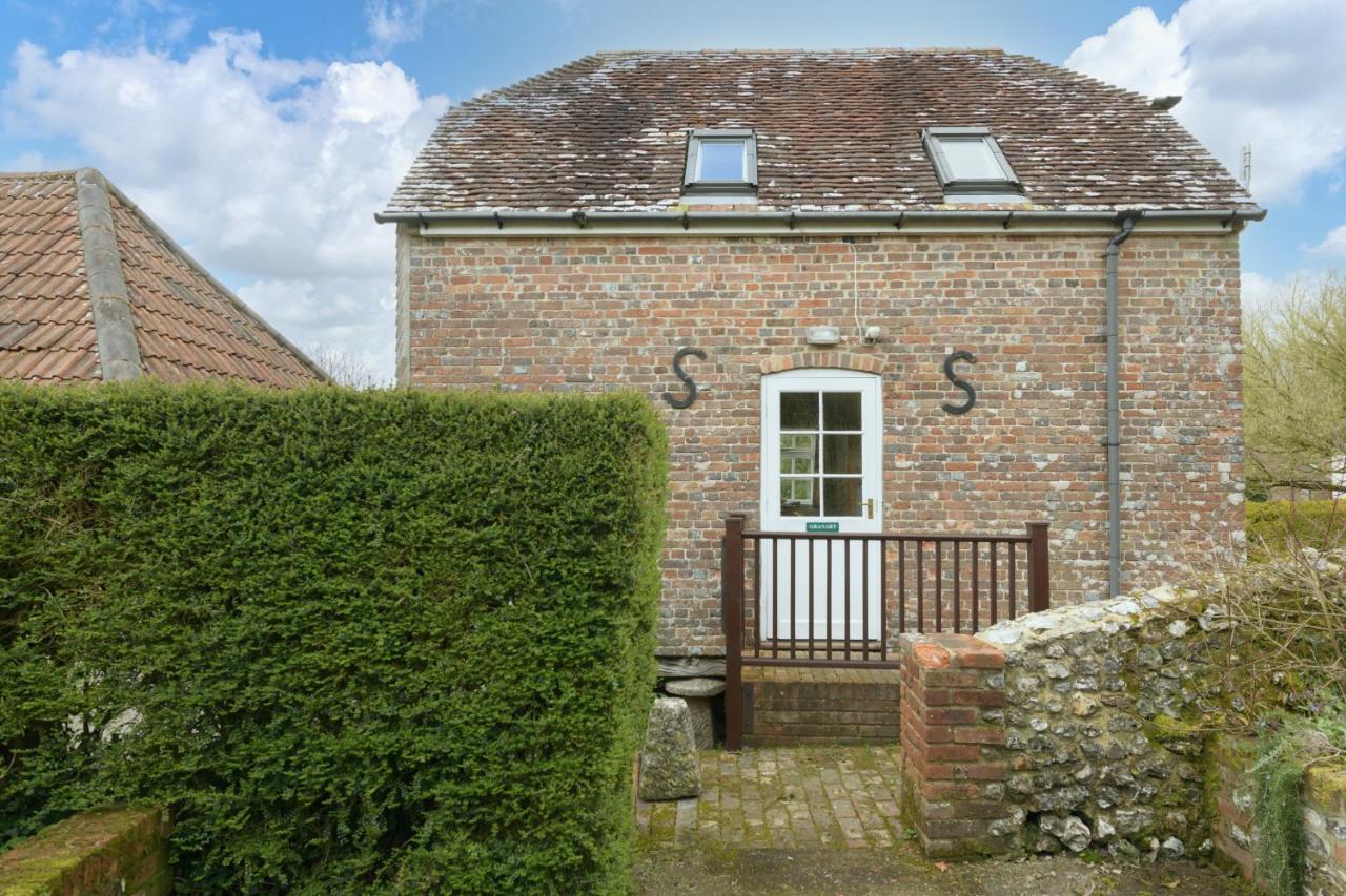 Luccombe Farm Holiday Cottages Milton Abbas Екстер'єр фото