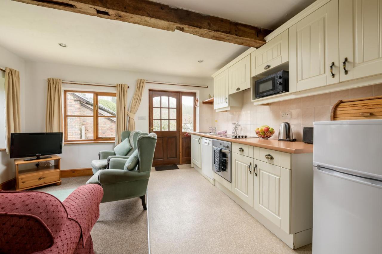Luccombe Farm Holiday Cottages Milton Abbas Екстер'єр фото