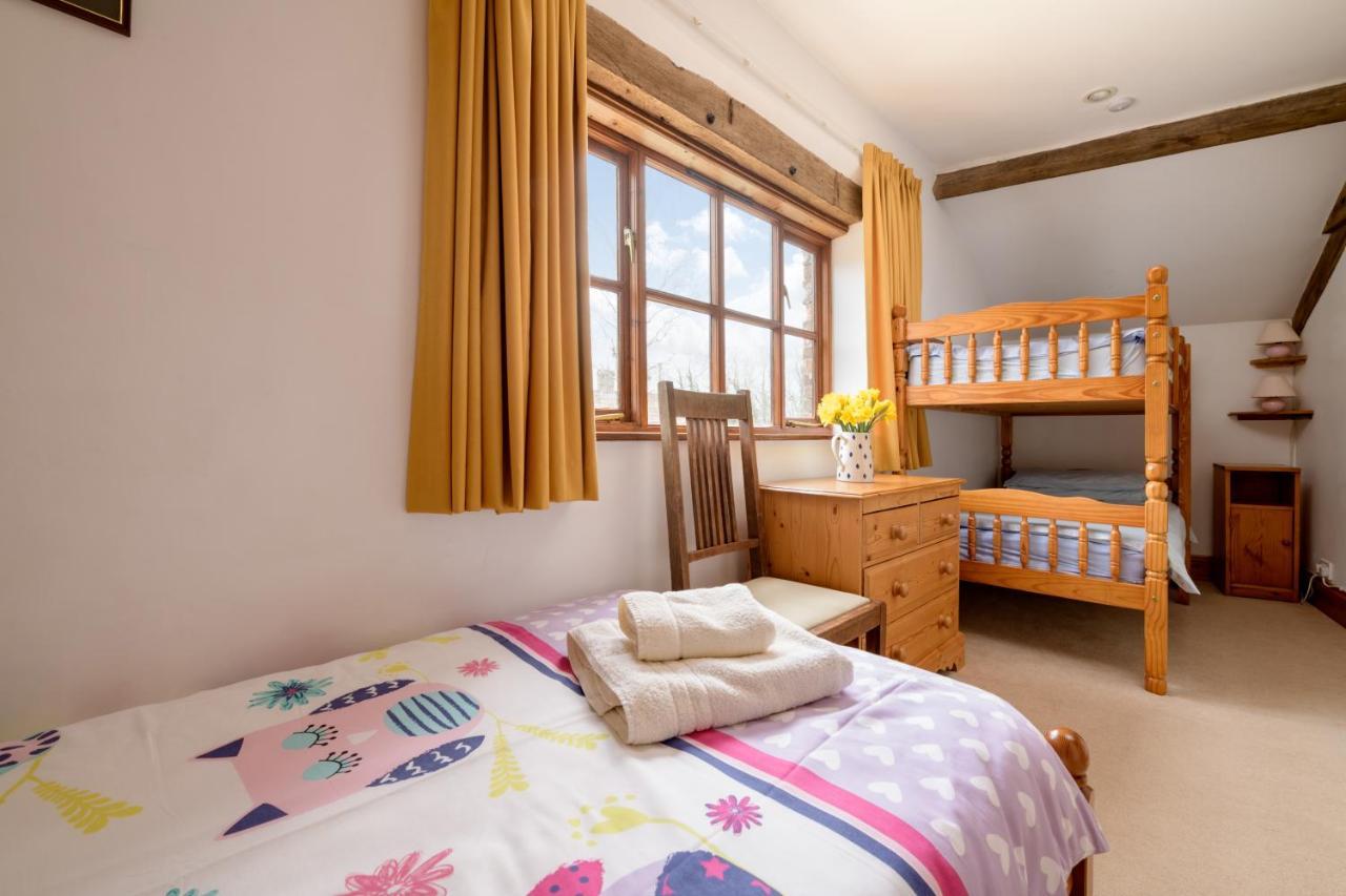 Luccombe Farm Holiday Cottages Milton Abbas Екстер'єр фото