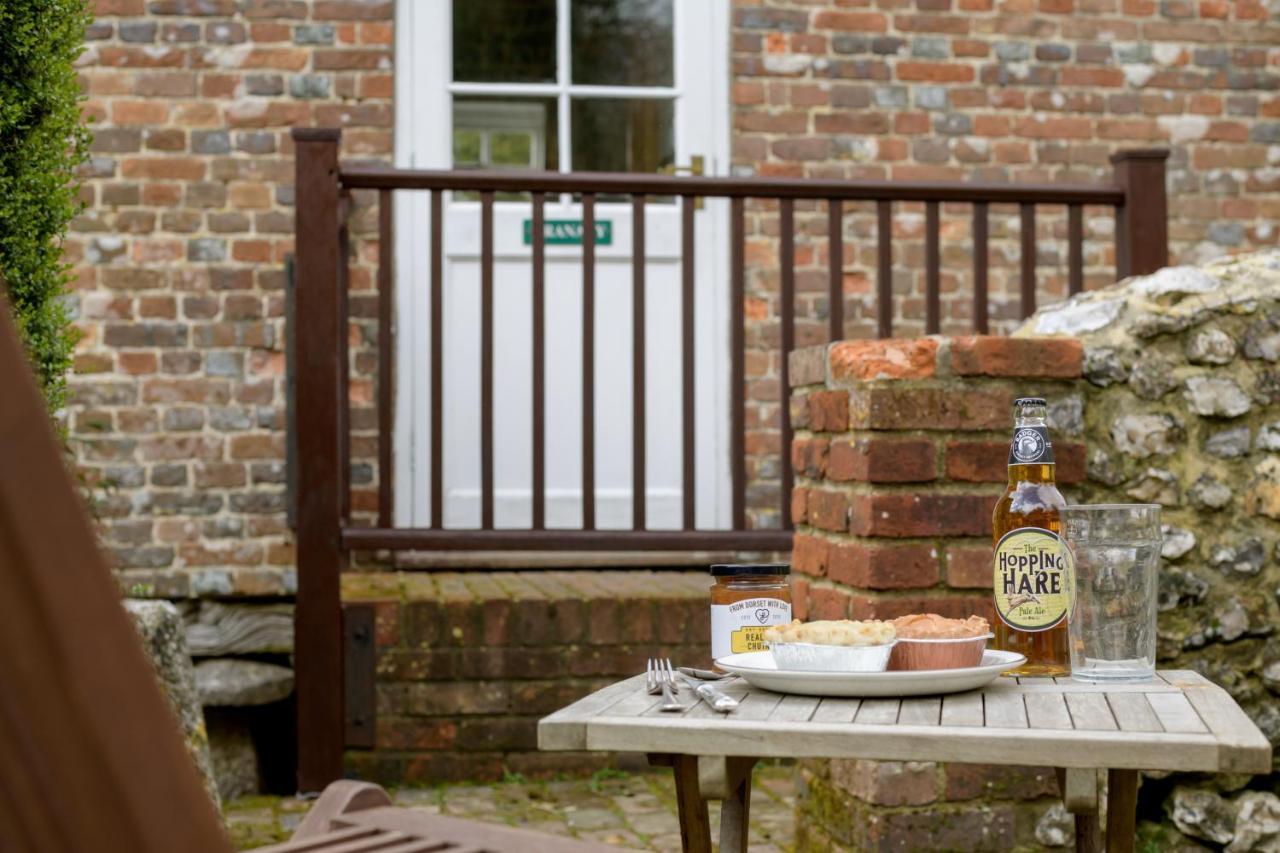 Luccombe Farm Holiday Cottages Milton Abbas Екстер'єр фото
