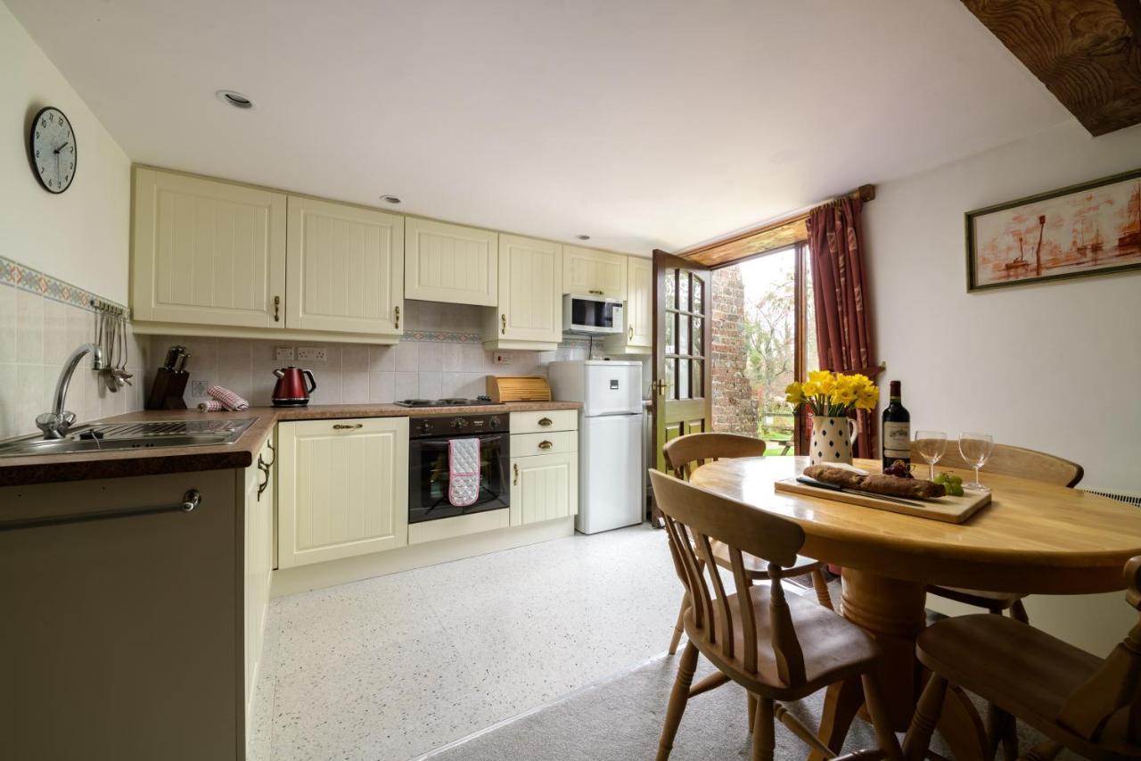 Luccombe Farm Holiday Cottages Milton Abbas Екстер'єр фото