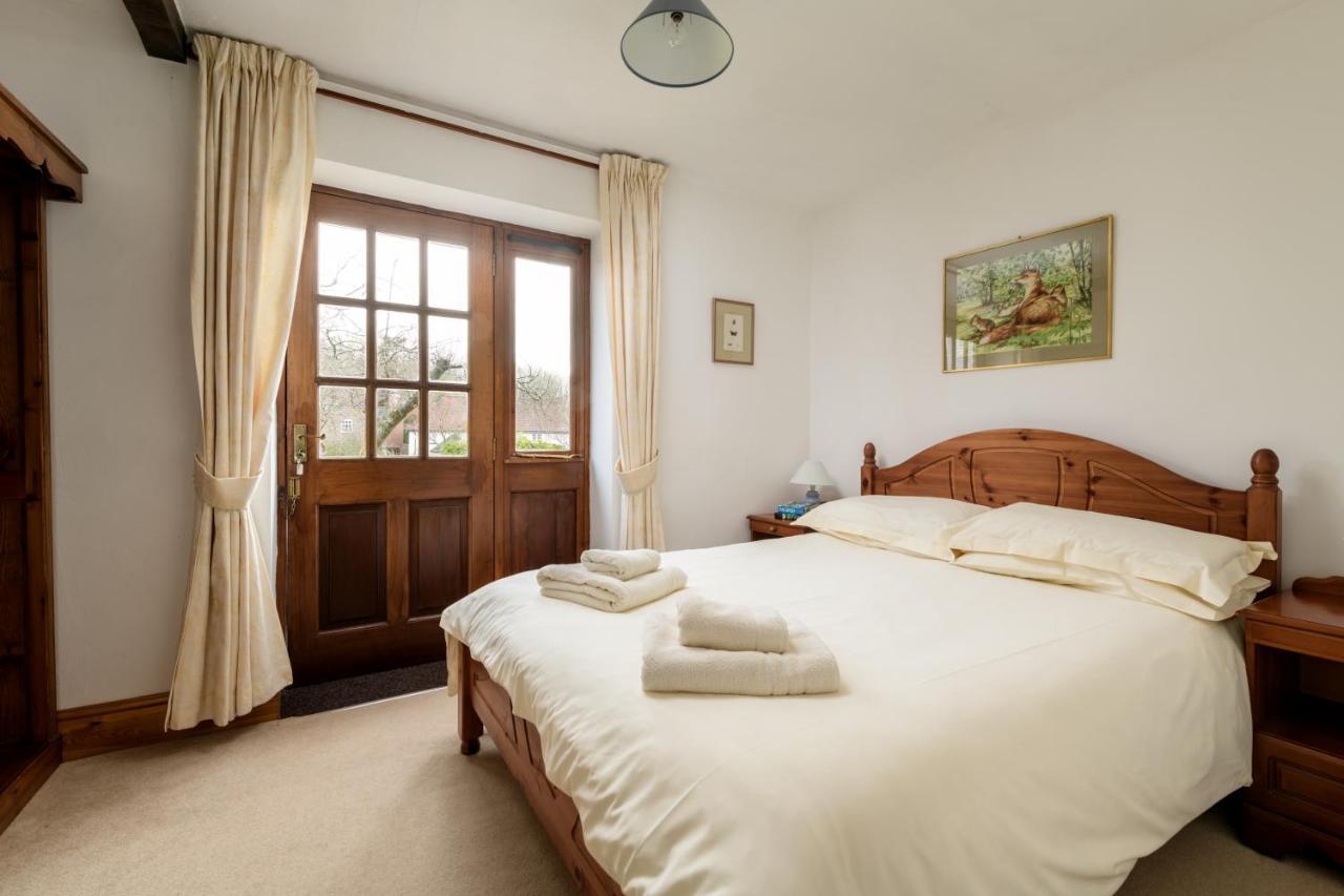Luccombe Farm Holiday Cottages Milton Abbas Екстер'єр фото