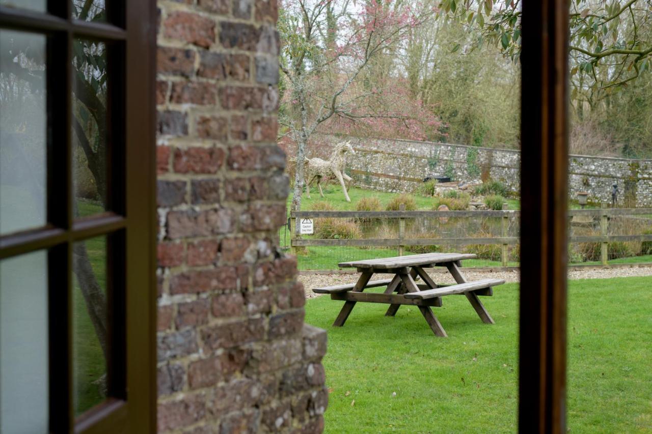 Luccombe Farm Holiday Cottages Milton Abbas Екстер'єр фото