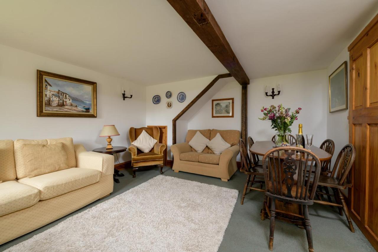 Luccombe Farm Holiday Cottages Milton Abbas Екстер'єр фото